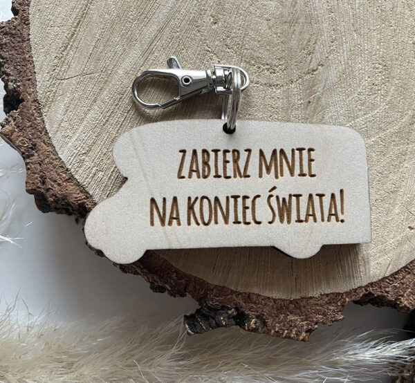 Kamper brelok z dowolnym napisem w tyle
